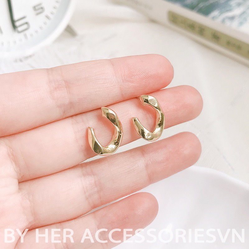 Bông tai basic tròn khuyết lượn sóng, Khuyên tai chữ C nhỏ Her Accessories H82