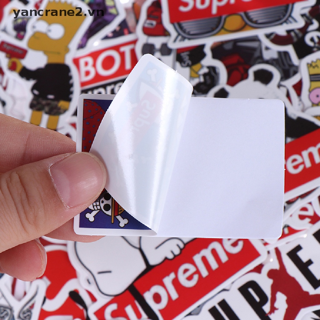 Bộ 50 Miếng Dán Trang Trí Laptop / guitar / guitar Bằng PVC In Chữ Supreme Xinh Xắn
