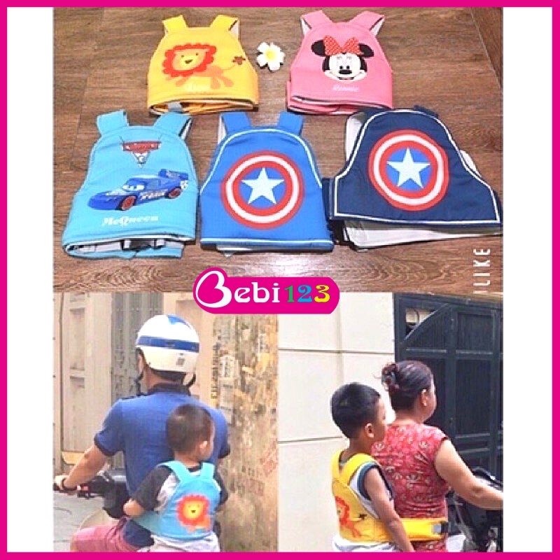 Đai đi xe máy an toàn cho bé