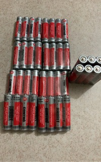 Vỉ 4 cục  Pin con Thỏ