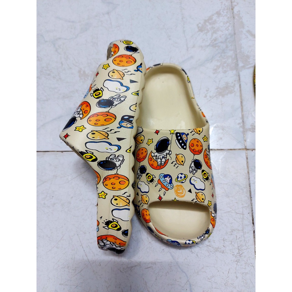 Dép Bánh Mì Nữ Đúc Siêu Nhẹ Họa Tiết Dễ Thương , Dép Nữ Cute Đi Trong Nhà
