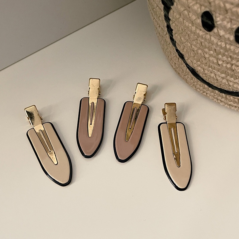 Kẹp tóc phong cách retro thời trang cho nữ