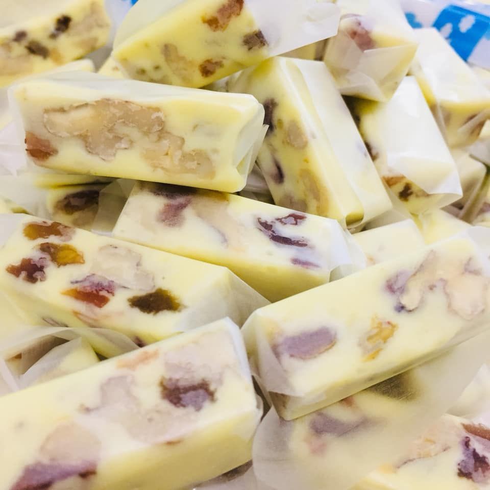 Giấy gạo gói kẹo  Nougat, kẹo dừa, kẹo sữa, kẹo bông tuyết,...
