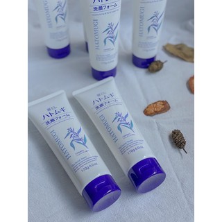 Sữa rửa mặt Hatomugi Naturie hạt ý dĩ Nhật 170gr