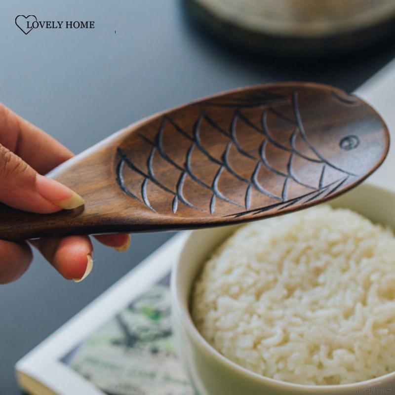 Muỗng gỗ múc cơm tạo hình con cá sáng tạo độc đáo