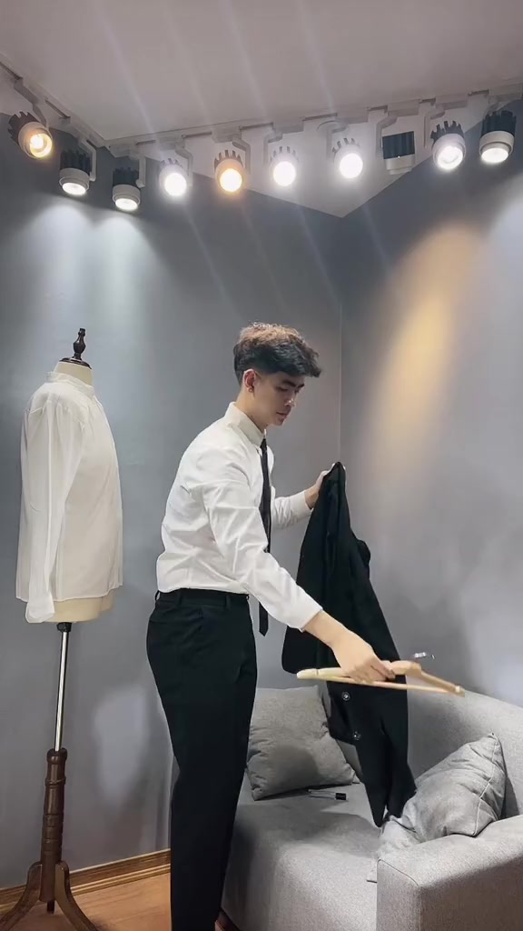 Áo sơ mi nam dài tay cao cấp 98WEAR Chất liệu lụa mềm mịn , kiểu dáng Hàn Quốc không nhăn, không xù , thấm hút mồ hôi | BigBuy360 - bigbuy360.vn