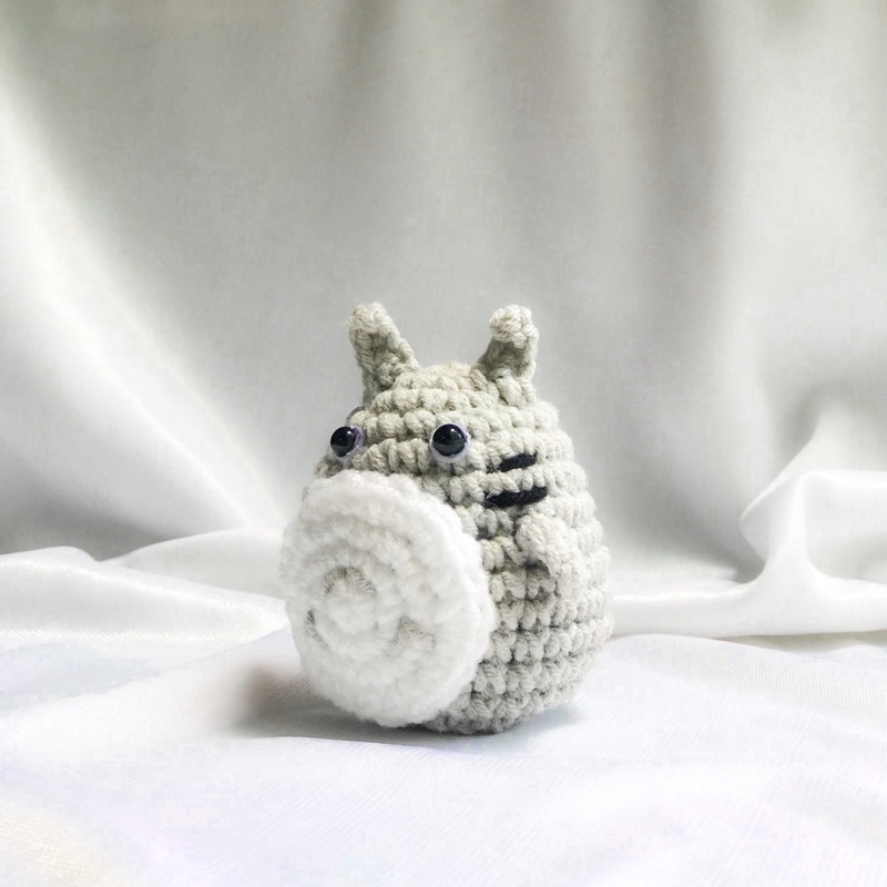 MÓC KHOÁ LEN BÔNG TOTORO l crochetbyspring