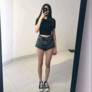 Áo Croptop cộc tay body 2màu Đen. Trắng