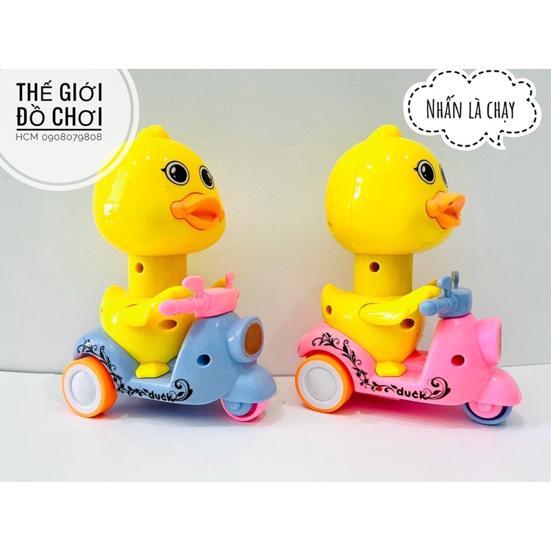 [HOT- KHÔNG PIN] Đồ chơi vịt chạy xe máy/ vespa nhấn cót là chạy