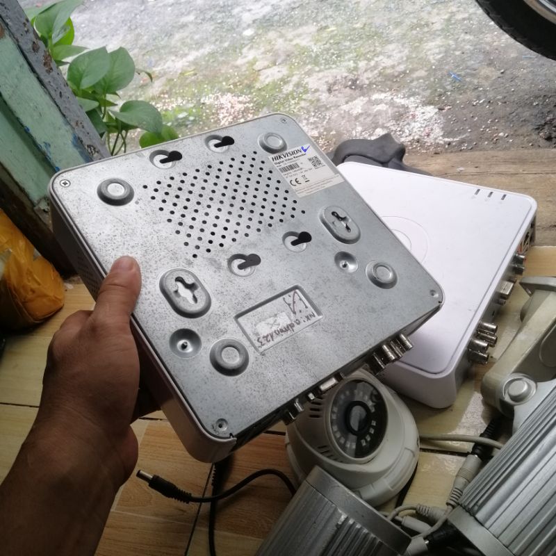 Đầu ghi hikvision 4 kênh. mã 7104hghi f1 đã qua sd