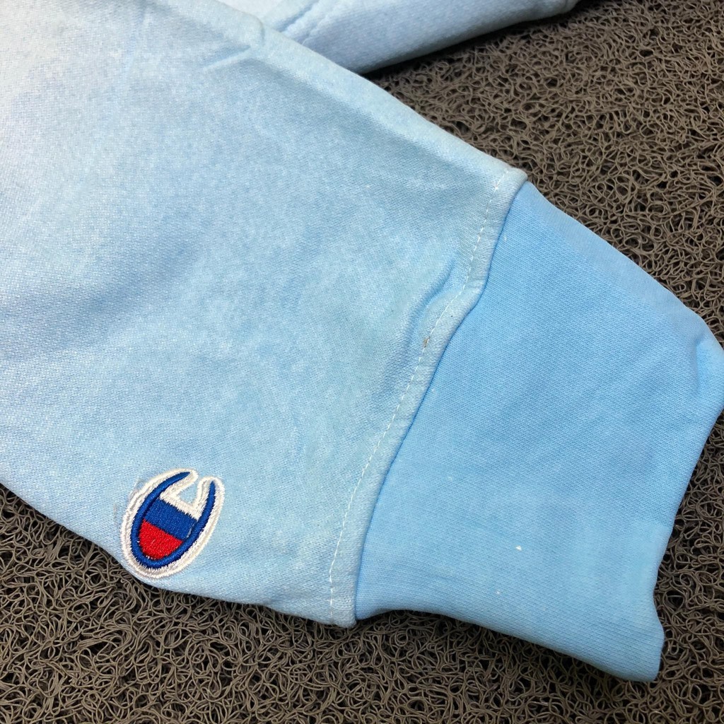 Áo Hoodie In Logo Champion Phối Màu Gradient Cá Tính Trẻ Trung