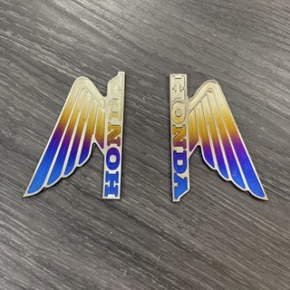 TEM TITAN LOGO CÁNH CHIM HONDA