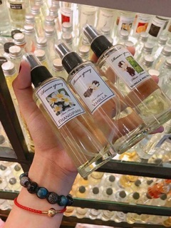 Xịt thơm phòng của thái 100ml