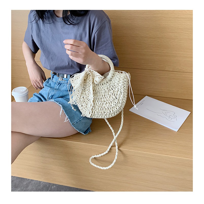 Túi cói bán nguyệt thắt nơ ren sang trọng (kèm dây đeo chéo) | BigBuy360 - bigbuy360.vn