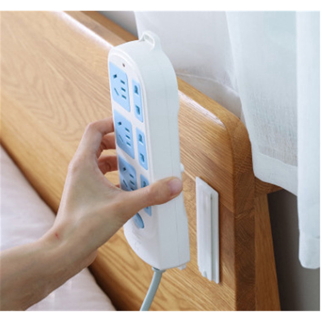 Ổ điện nhiều lỗ cắm thiết kế tự dính bền và tiện dụng