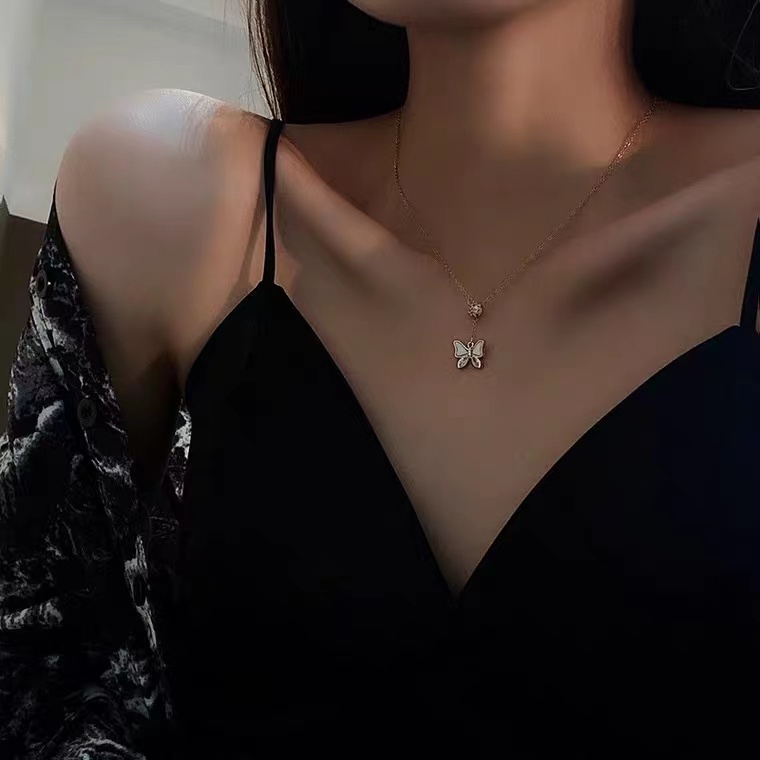 Dây chuyền họa tiết bướm đơn giản thời trang cá tính cho nữ