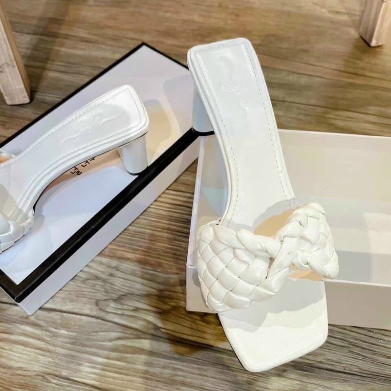 Dép cao gót đế trụ tròn nơ kết thời trang. Ảnh thật