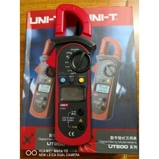 Đồng  hồ Ampe kìm kẹp dòng Uni - T UT 201