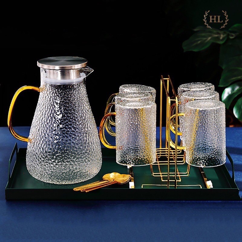 Bộ bình thủy tinh quai tròn kèm 2 cốc sần 300ml ( không có giá và khay)