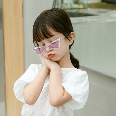 Kính thời trang bé gái gắn đá cực yêu