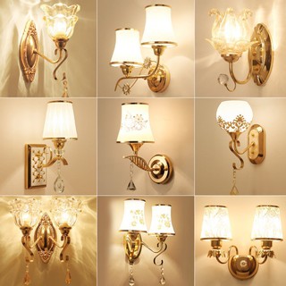 Đèn LED gắn tường trang trí phong cách hiện đại