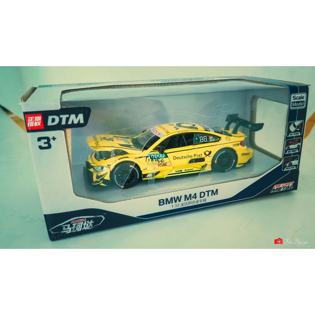 Mô hình BMW M4 DTM 1/32