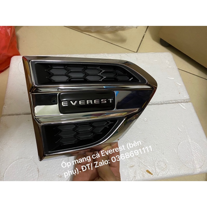 Ốp mang cá  gắn tai xe Ford Everest /bên phụ/ EB3B-16G000-C