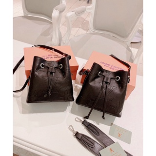 Túi LV đập logo nổi dây rút hàng QC