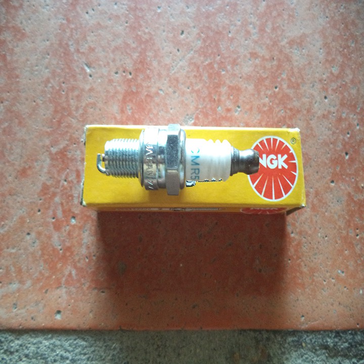 Bugi NGK CMR5H đùng cho máy cắt cỏ,máy đầm cóc 4 thì