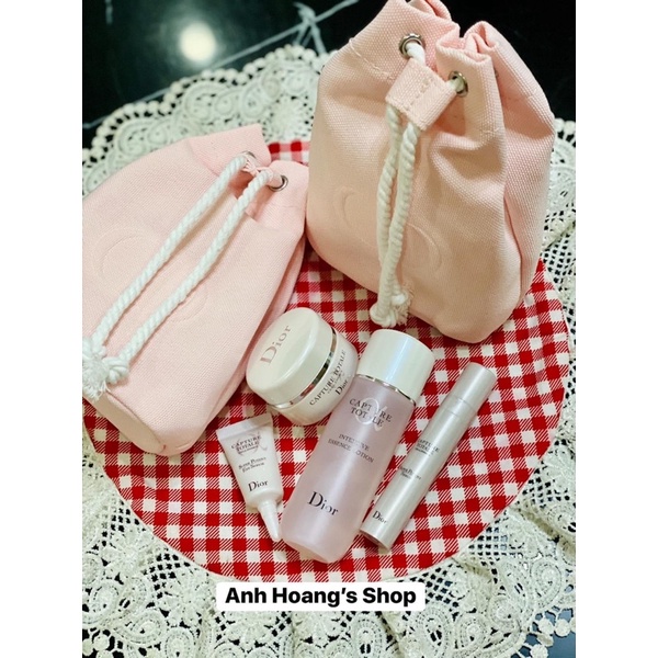 Set dưỡng da Dior Capture Totale 4 món + túi đẹp xinh!