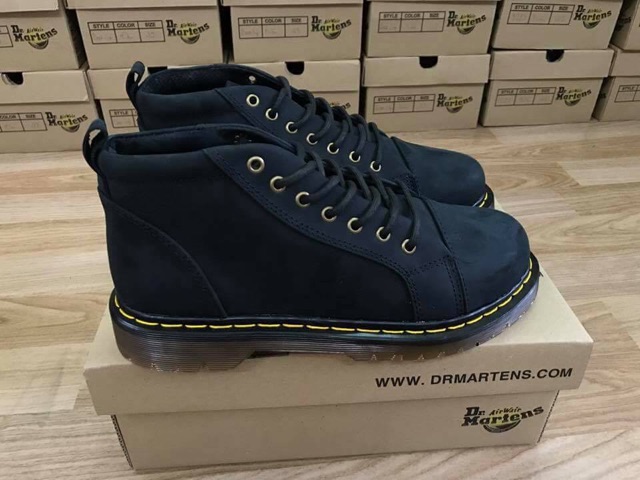 Dr. cổ lửng đen sáp