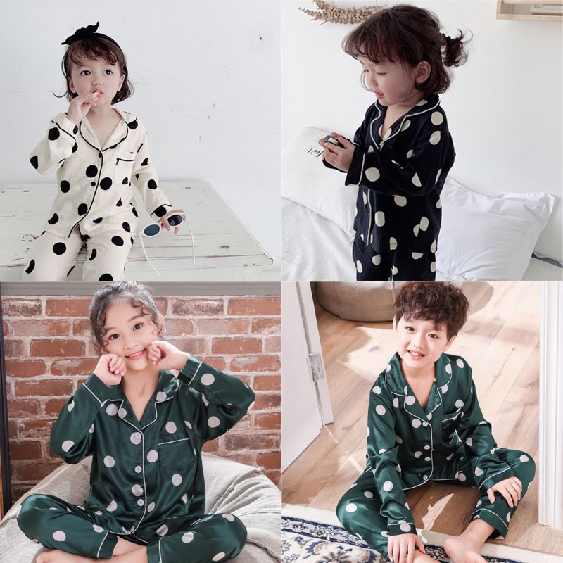 Bộ pijama mặc ngủ mùa thu gồm áo tay dài và quần in họa tiết chấm bi gài nút xinh xắn cho bé trai/gái