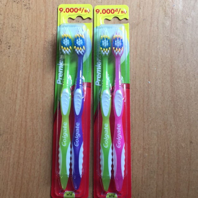 Bàn Chải Đánh Răng COLGATE PREMIER CLEAN