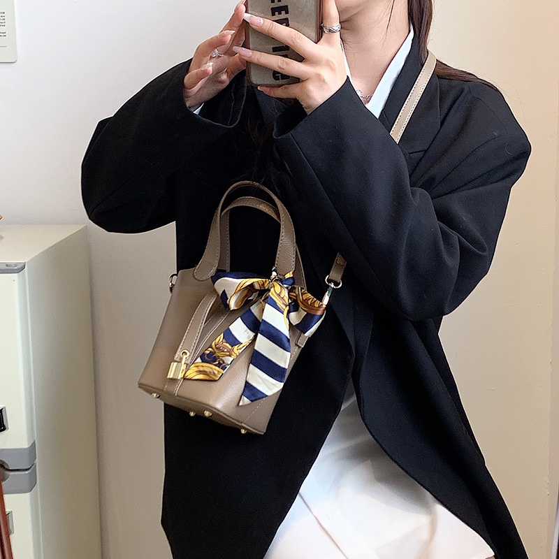 Túi Xách bucket 2022 Thời Trang Nữ