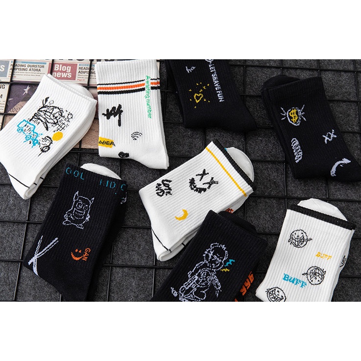 Vớ hoạ tiết cổ cao Nam Nữ phong cách thể thao, trẻ trung, năng động.