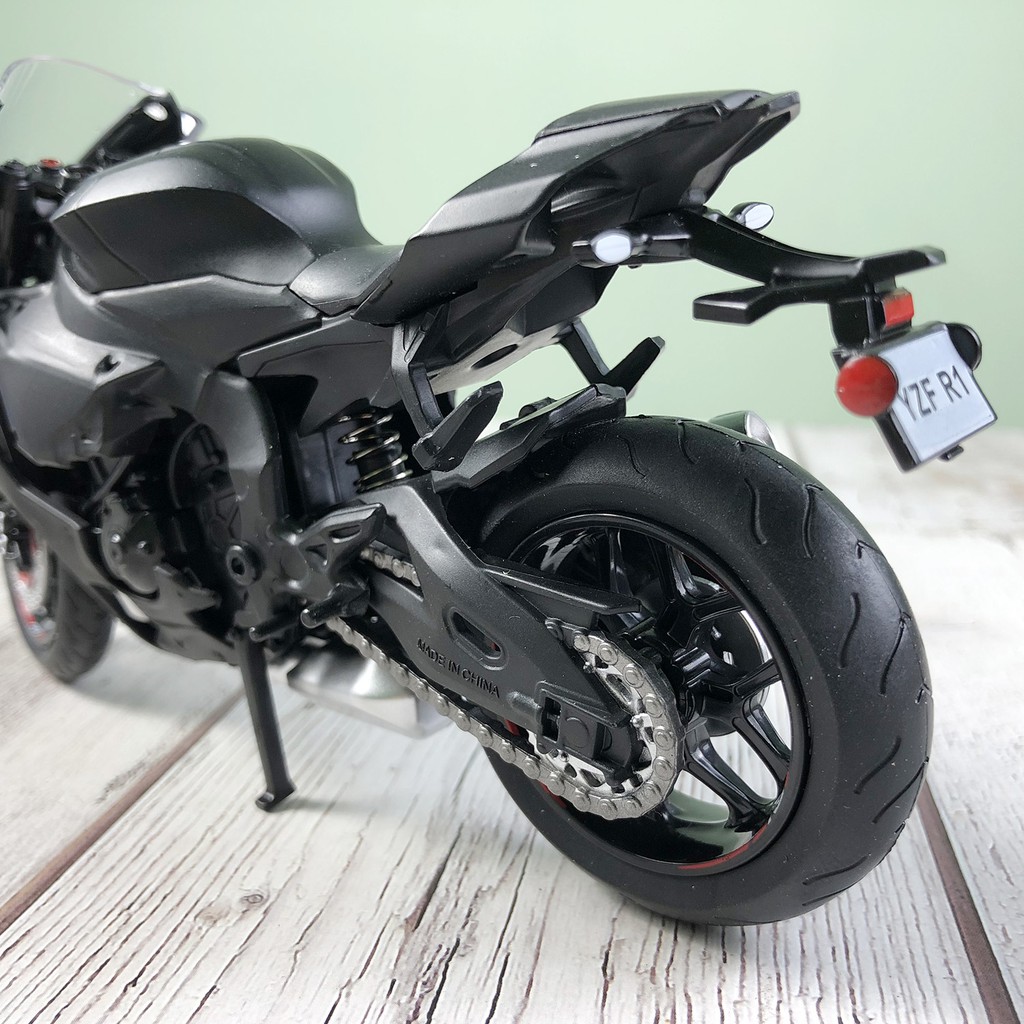 Xe mô hình Moto Yamaha YZFR1 tỉ lệ 1:12 màu ĐEN