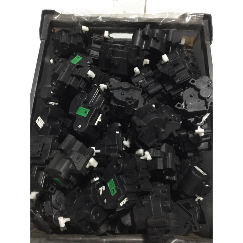 Van kéo xả Lg 13,5vdc