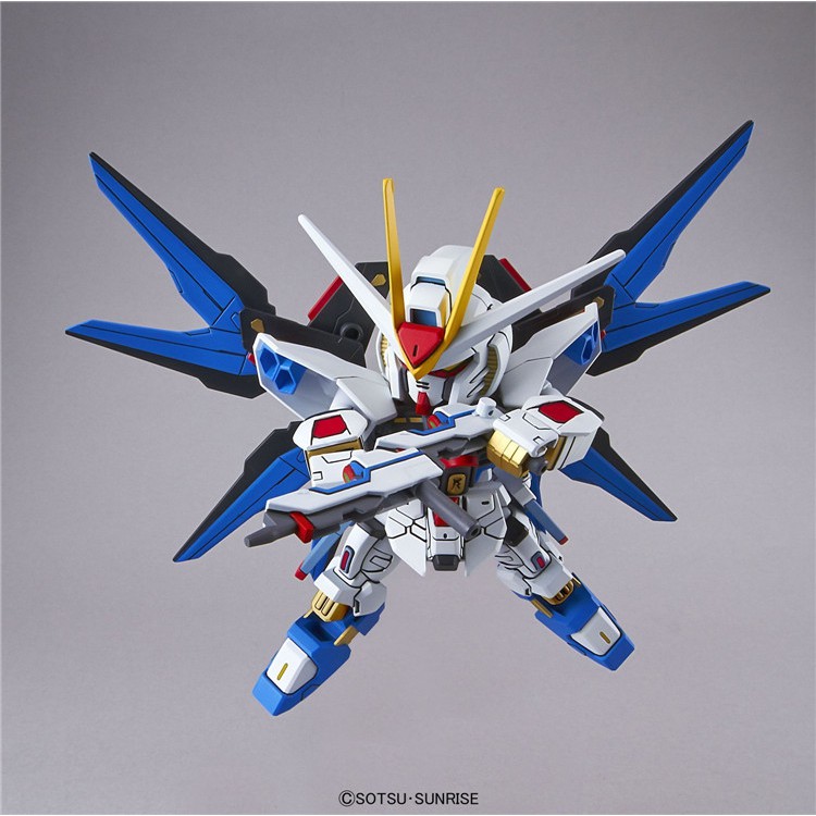 [Bandai] Mô hình SD Gundam EX-Standard Strike Freedom Gundam 4573102579676