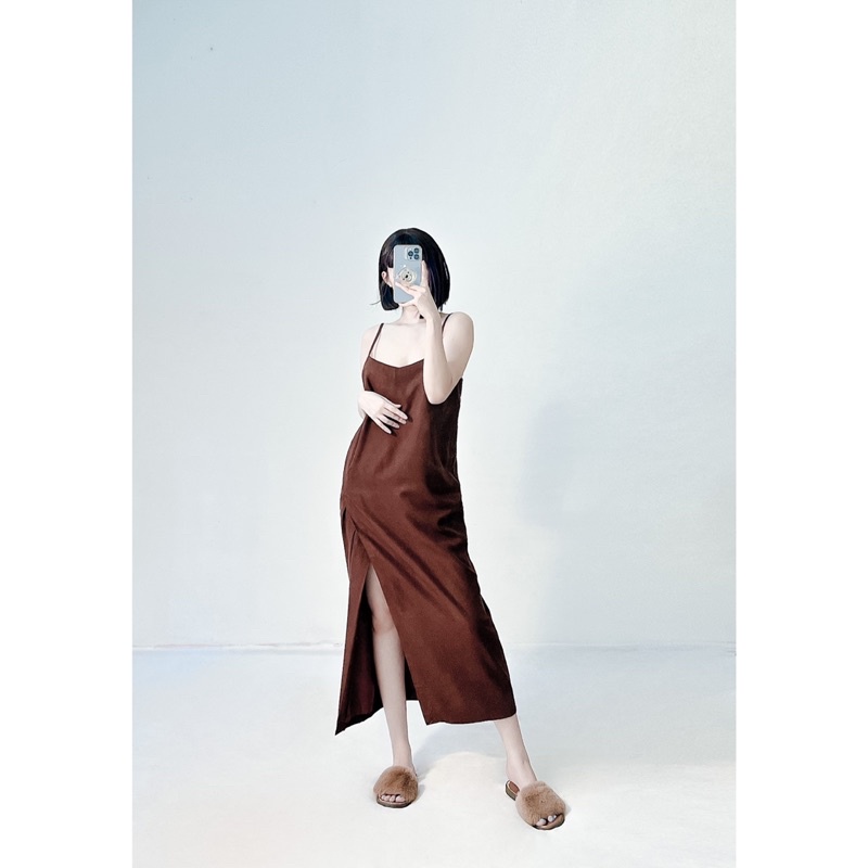 Đầm 2 dây midi da lộn xẻ tà