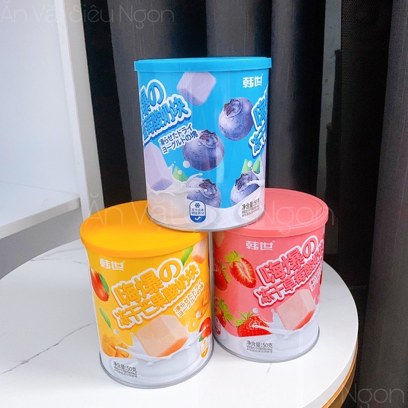 BÁNH SỮA CHUA HOA QUẢ PHỦ SOCOLA TRẮNG