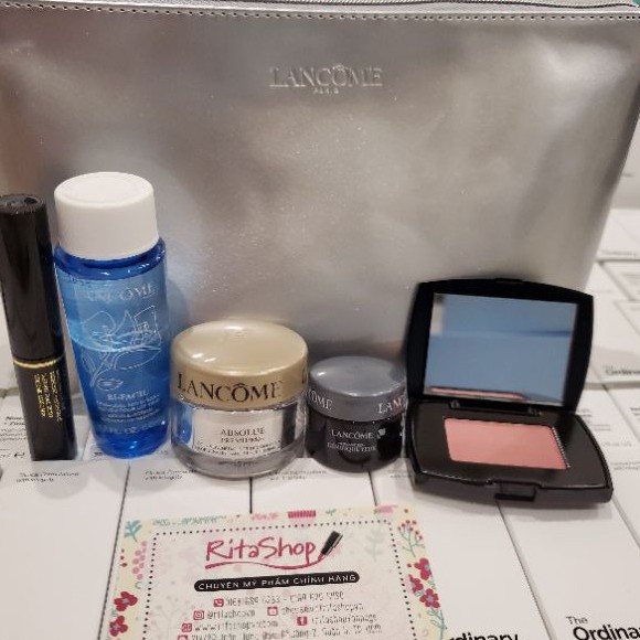 Túi trang điểm dưỡng da Lancome màu bạc