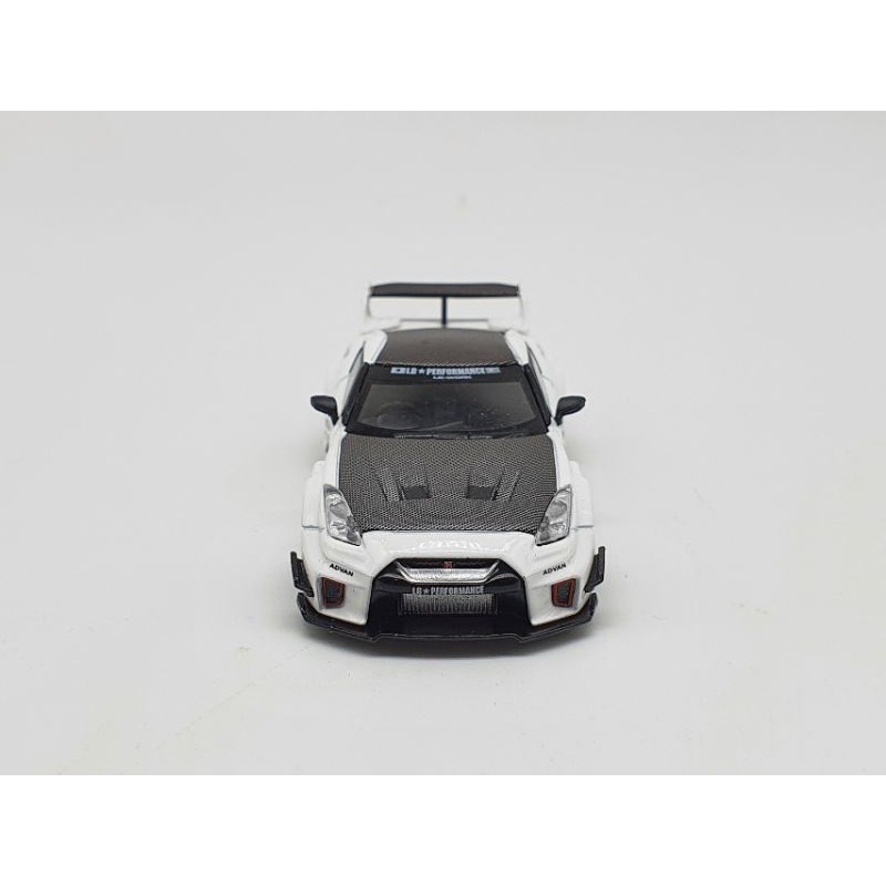 Xe Mô Hình LB-Silhouette Works GT Nissan 35GT-RR RHD 1:64 MiniGT ( Trắng )