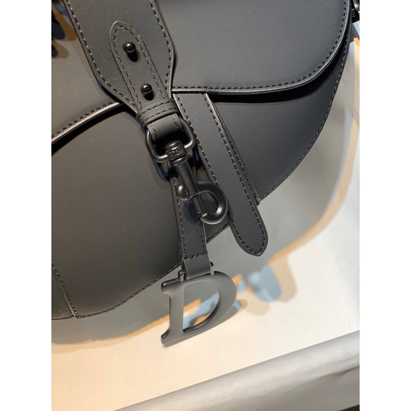 Túi Dior Saddle yên ngựa da lì tag đen tuyền s25 | BigBuy360 - bigbuy360.vn