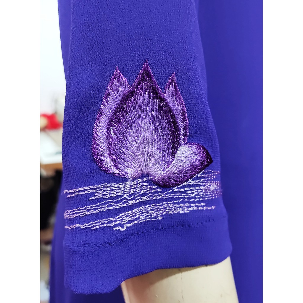 ÁO DÀI TRUYỀN THỐNG THÊU HOA SEN KÈM QUẦN 3 MÀU ADTH2T