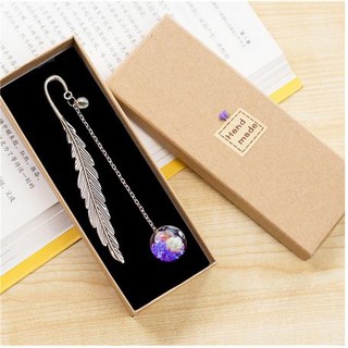 Bookmark kim loại lông vũ