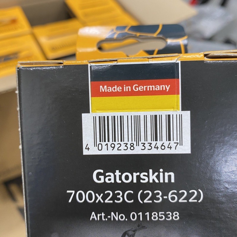 Lốp xe đạp CONTINENTAL GATORSKIN 700x23c Tank nilon chữ vàng (Made in Germany)