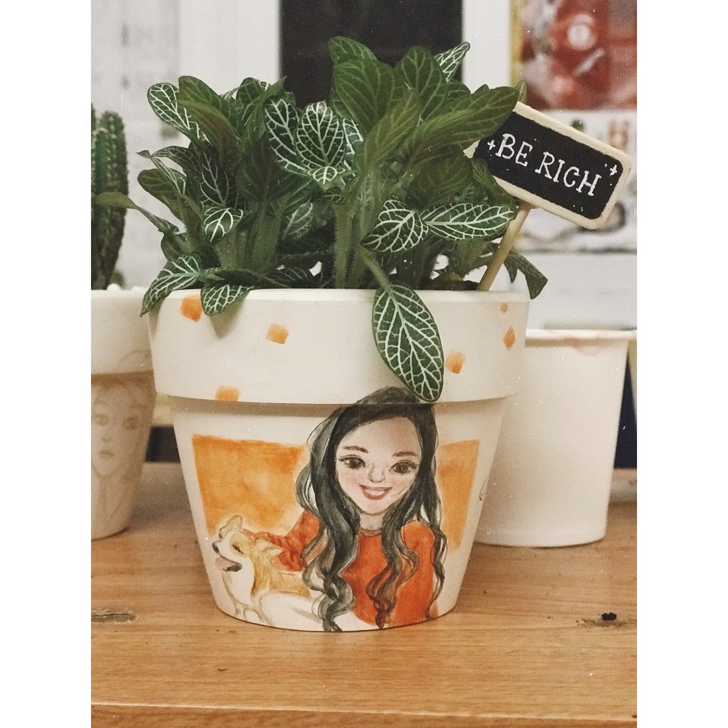 Chậu cây vẽ theo hình yêu cầu tặng kèm cây