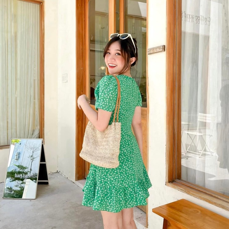 Đầm SIRA - Đầm cổ tim đắp chéo tùng xòe
