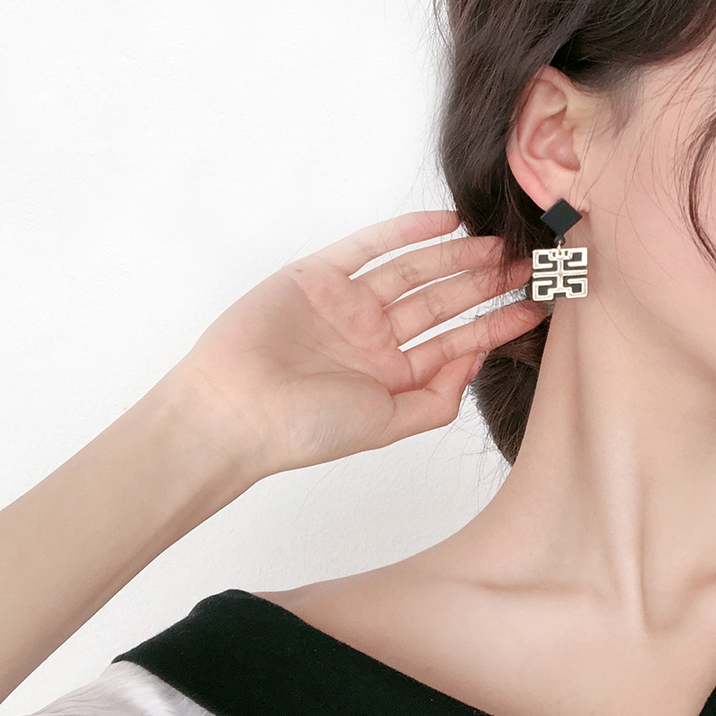 MOCHASHUĐôi khuyên tai Mochashu thiết kế mới 2023 phong cách vintage thời trang