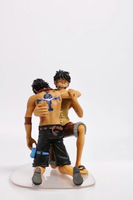 Mô hình Luffy - Ace One piece